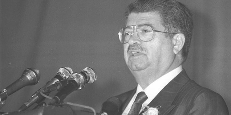 بذكرى رحيله.. أردوغان يؤبّن رئيس تركيا الثامن تورغوت أوزال