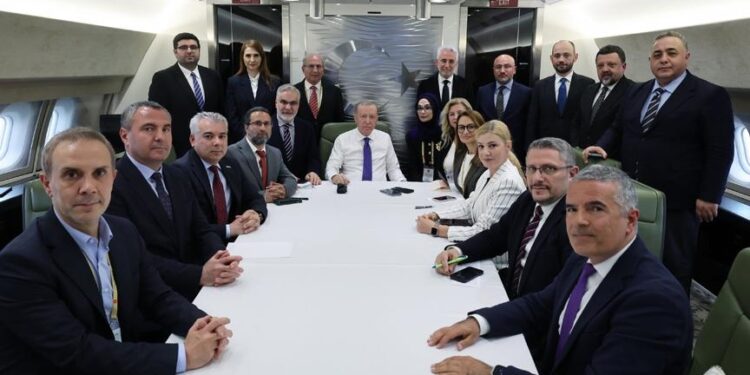 أردوغان: يتوجب على تنظيم بي كي كي تسليم سلاحه بالكامل