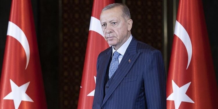 أردوغان: عزلة دولية تحاصر إسرائيل تدريجيًا