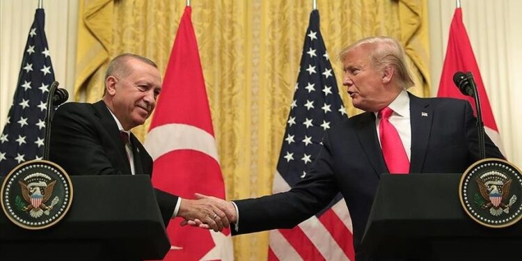 أردوغان يؤكد لترامب خطورة الوضع الإنساني بغزة ويدعوه لتركيا