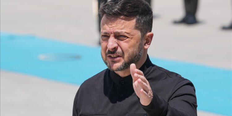 زيلينسكي: سنفتتح مفاوضات السلام مع روسيا بلقاء الرئيس أردوغان