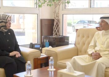 الكويت.. وزير الأوقاف يبحث مع سفيرة تركيا تعزيز التعاون بين البلدين