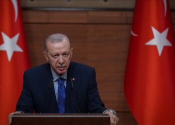 أردوغان يهنئ عمال بلاده بمناسبة عيدهم