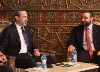 وزير الطاقة التركي يصل دمشق لإجراء مباحثات وتوقيع اتفاقية تعاون