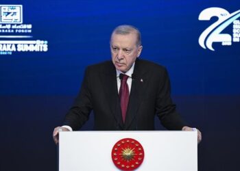 أردوغان مخاطبا العالم الإسلامي: علينا الارتقاء بتجارتنا وتعاوننا