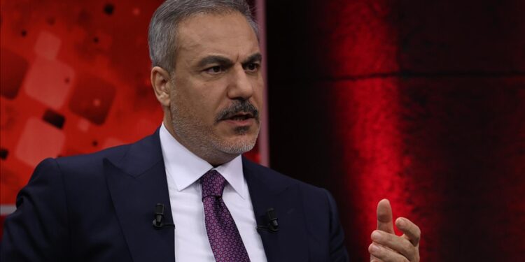 وزير الخارجية التركي يزور الإمارات الاثنين