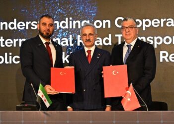 سوريا.. المنافذ البرية والبحرية تنشر تفاصيل اتفاق إعادة تفعيل النقل الطرقي مع تركيا