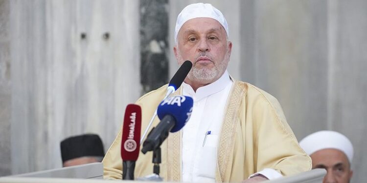 وزير الأوقاف السوري يدعو طلاب الشريعة من تركيا لتلقي العلم بدمشق