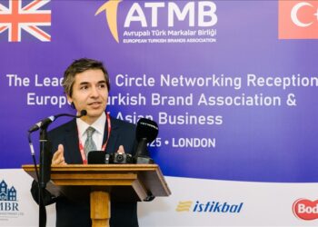 تركيا وبريطانيا تعتزمان بدء مفاوضات تحديث اتفاقية التجارة الحرة