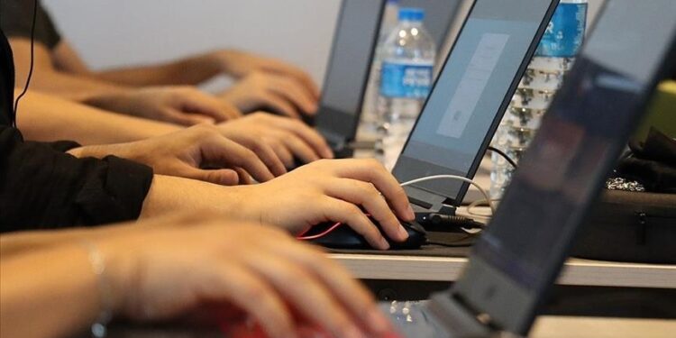 تركيا تهدف لرفع صادرات تكنولوجيا المعلومات إلى 5.5 مليارات دولار