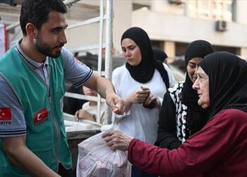 جمعية جان صويو التركية توزّع لحوم الأضاحي على 6900 عائلة فلسطينية