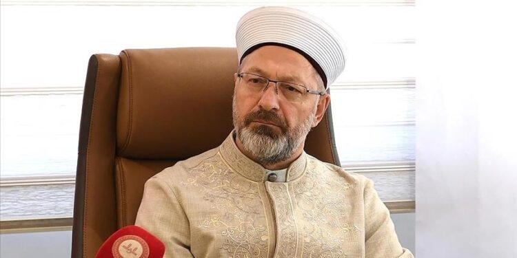 أرباش يلتقي الفريق التركي لتسهيل تنقل الحجاج بمطار جدة