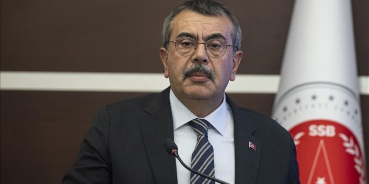 وزير التربية والتعليم التركي: نرغب في رؤية سوريا قوية