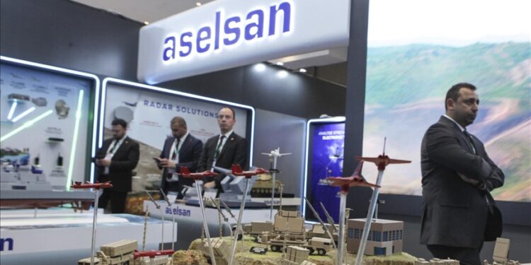 أسيلسان التركية تعرض منتجاتها الدفاعية بمعرض باريس الجوي