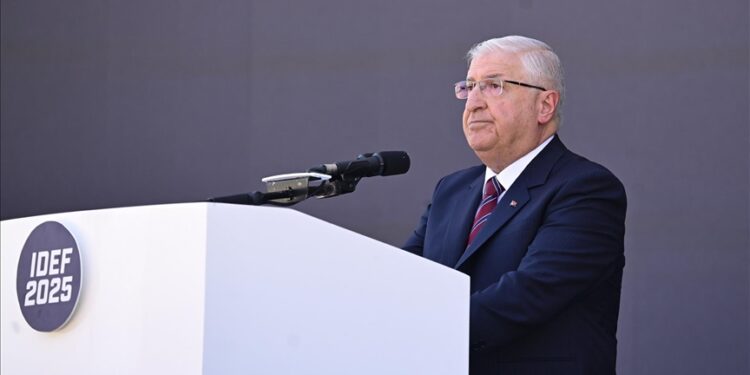 وزير الدفاع التركي: الصناعات الدفاعية الحديثة تقوي جيشنا وتعزز اقتصادنا