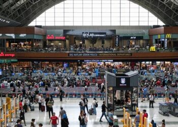 إسطنبول.. نحو 148 ألف مسافر يستخدمون مطار "صبيحة غوكتشن" بيوم واحد