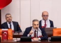 فيدان يعلن موافقة أردوغان على إسقاط مساعدات جوية لغزة