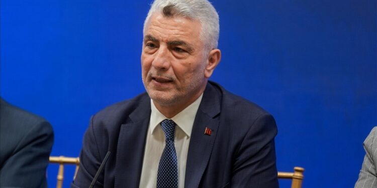 تركيا: اتخذنا خطوات لتسهيل وتسريع التجارة مع سوريا