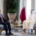 أمير قطر يستقبل وزير الخارجية التركي في الدوحة