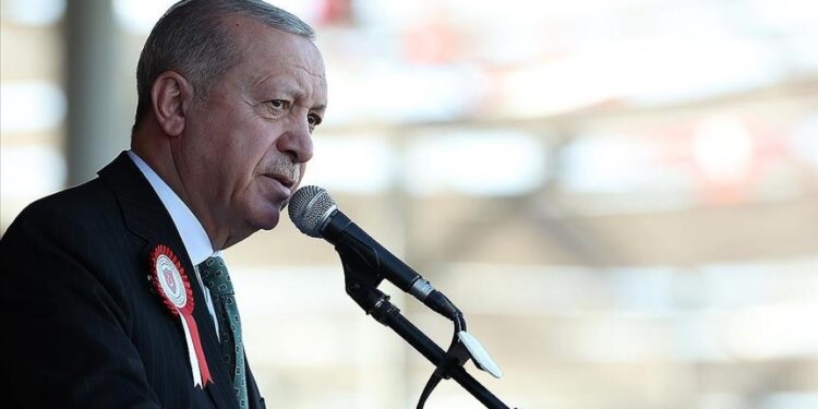 أردوغان: نعزز تعاوننا مع سوريا بشتى المجالات بما فيها التدريب العسكري