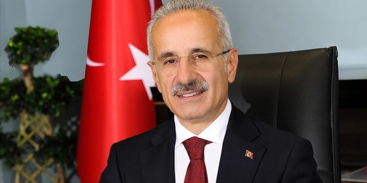وزير النقل التركي: سنعقد اجتماعا ثلاثيا مع سوريا والأردن بشأن النقل