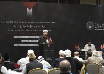 إسطنبول.. اتحاد علماء المسلمين يدعو لصيام الخميس تضامنا مع غزة