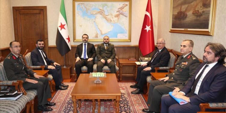 وزير الدفاع التركي يلتقي وزيري الدفاع والخارجية السوريين