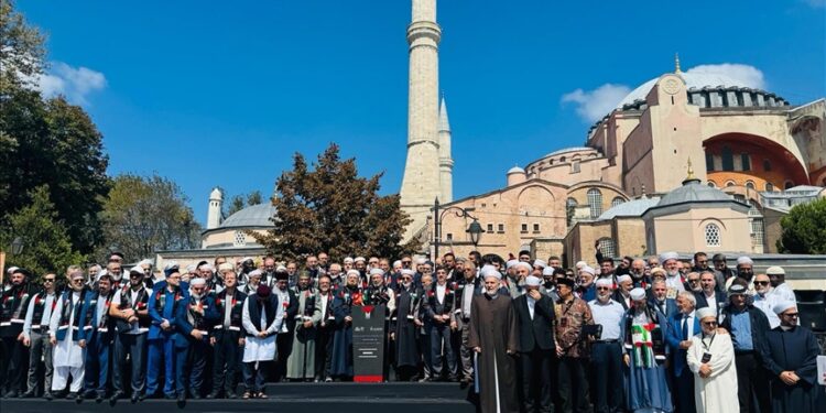 مؤتمر غزة.. إعلان إسطنبول يدعو إلى "تعبئة شاملة" لوقف عدوان إسرائيل