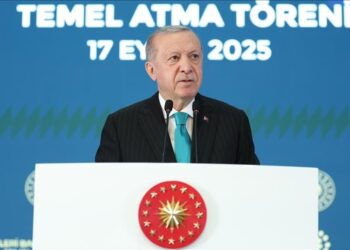 أردوغان: كمسلمين لن نتراجع قيد أنملة عن حقوقنا بالقدس الشرقية