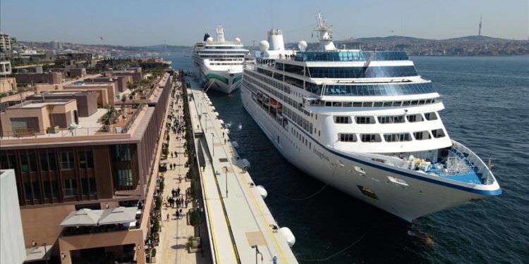 في 8 أشهر.. تركيا تستقبل 1.5 مليون سائح عبر الرحلات البحرية