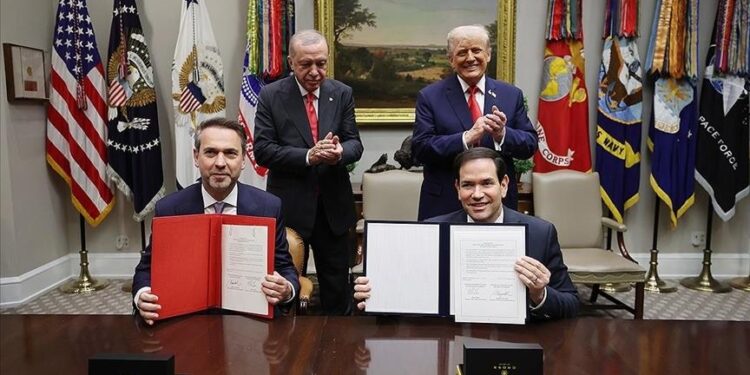 أنقرة وواشنطن توقعان مذكرة تفاهم للتعاون النووي المدني الاستراتيجي