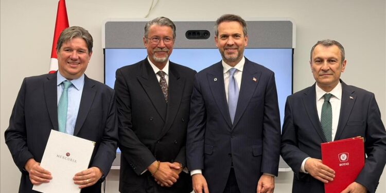 "بوتاش" التركية توقع اتفاقيتين للغاز المسال مع شركتين عالميتين