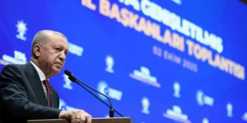 أردوغان يرسم خريطة التجديد التنظيمي لحزب العدالة والتنمية