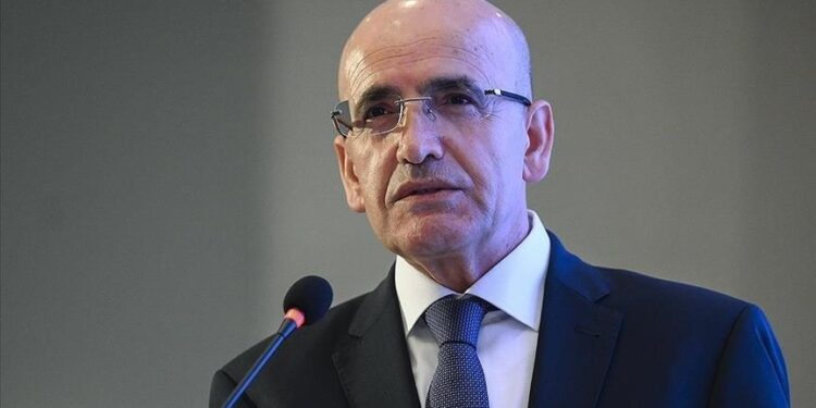 وزير المالية التركي: التضخم ينخفض وعجز الميزانية عند مستوى معقول