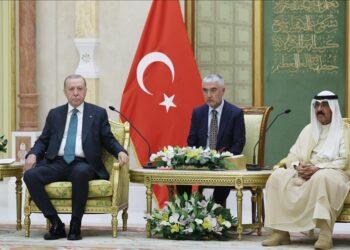 الكويت.. احتفاء إعلامي بزيارة أردوغان