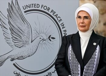 أمينة أردوغان تسلط الضوء على إبادة الشعب الفلسطيني