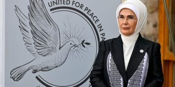 أمينة أردوغان تسلط الضوء على إبادة الشعب الفلسطيني