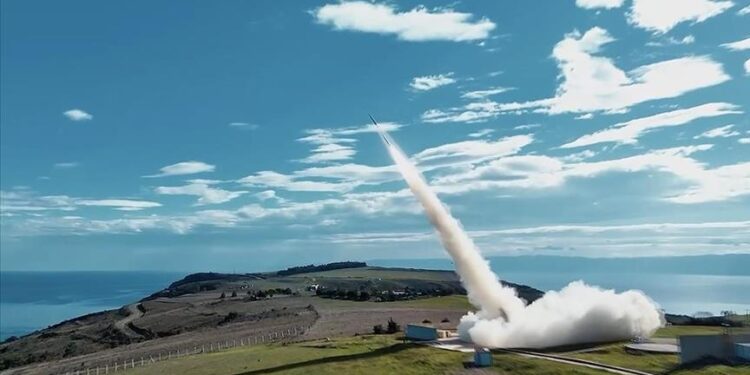 تركيا تنجح في اختبار جديد ضمن برنامج تطوير الصواريخ الباليستية