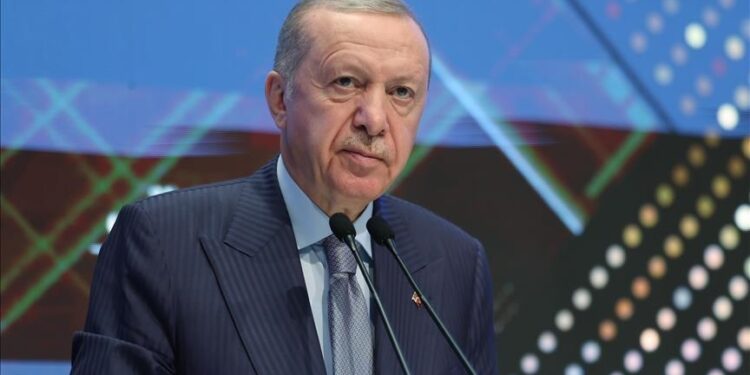 أردوغان: العالم التركي قادر على الإسهام في استقرار وأمن المنطقة