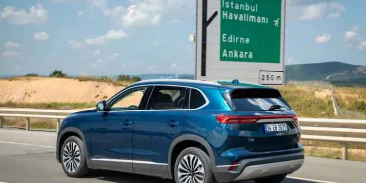 كيف طورت تركيا قطاع السيارات الكهربائية وبنيته التحتية الداعمة؟