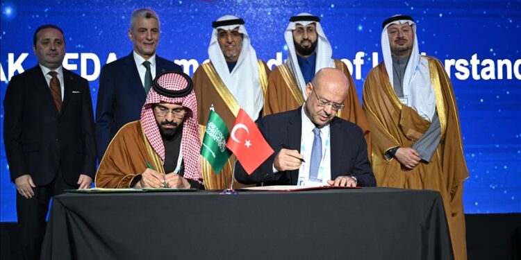 إسطنبول.. مذكرة تفاهم تركية سعودية للتعاون في المنتجات الحلال
