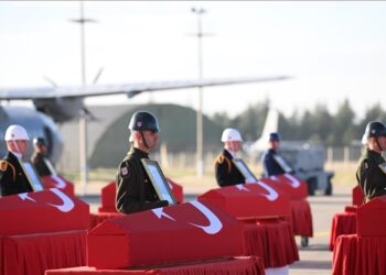 أنقرة.. مراسم توديع في أنقرة لشهداء طائرة الشحن المنكوبة