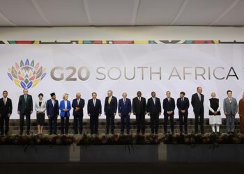 الرئيس أردوغان يشارك في التقاط الصورة الجماعية لقادة مجموعة العشرين