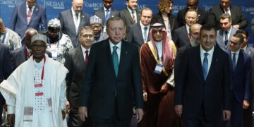 أردوغان يعلن إطلاق برنامج دعم لسوريا تحت مظلة "الكومسيك"