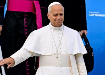 بابا الفاتيكان: نأمل خلال زيارة تركيا أن نؤكد أهمية السلام للعالم أجمع