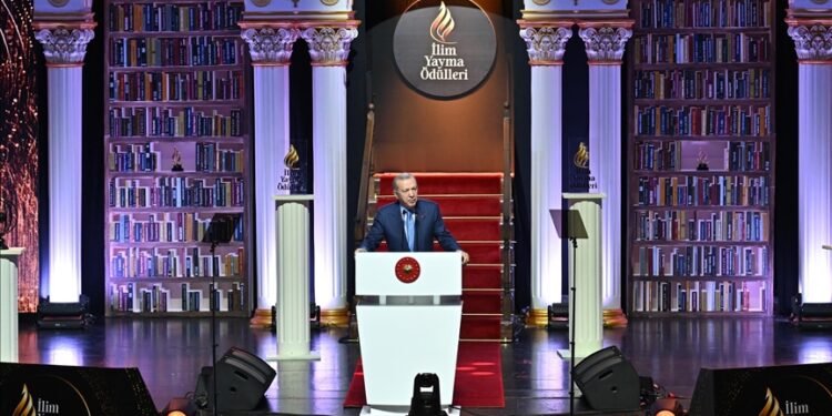 الرئيس أردوغان: عازمون على نجاح مسار تركيا بلا إرهاب
