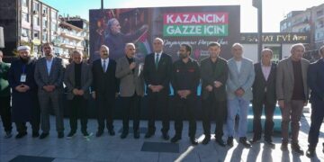 إسطنبول.. حملة تتيح للتجار التبرع بأرباح يوم لقطاع غزة