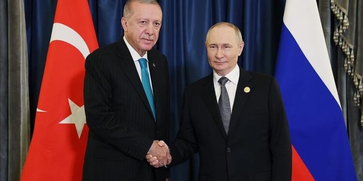 أردوغان لبوتين: مستعدون لتسهيل الاتصالات بين روسيا وأوكرانيا