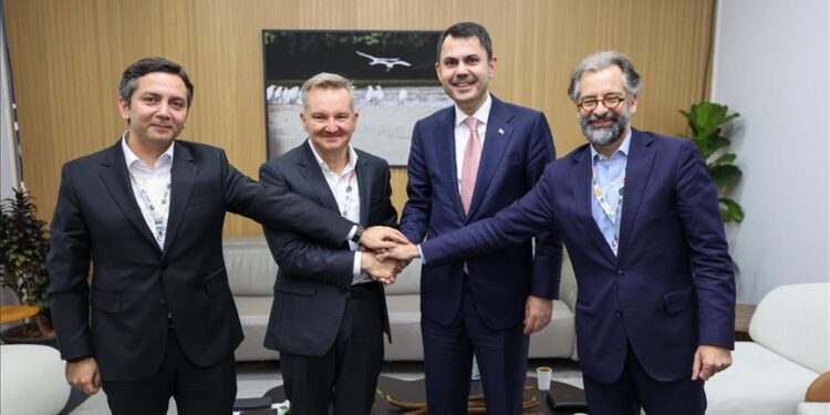 وزير البيئة التركي يبحث استضافة بلاده لمؤتمر "كوب 31" العام المقبل