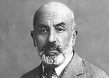 أردوغان يستذكر كاتب النشيد الوطني محمد عاكف أرصوي